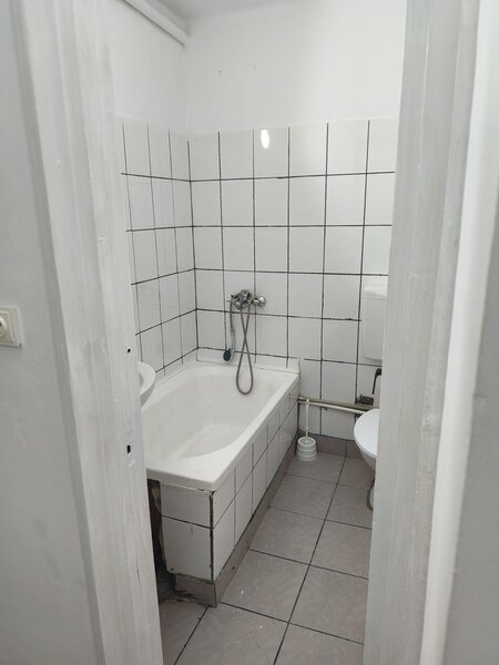 Teiul Doamnei nr 108, Parcul Tei, Facultatea Constructii, stradal, 23 mp